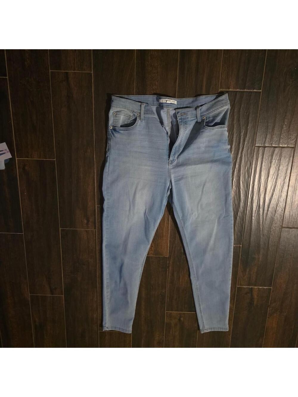 Celebrity Pink Women's Blue Jeans
